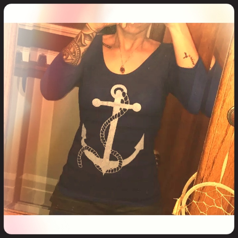 Fifth Sun 3/4 Length sleeve blue anchor ⚓️ top.