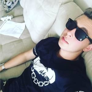 Meet your Posher, Hunter