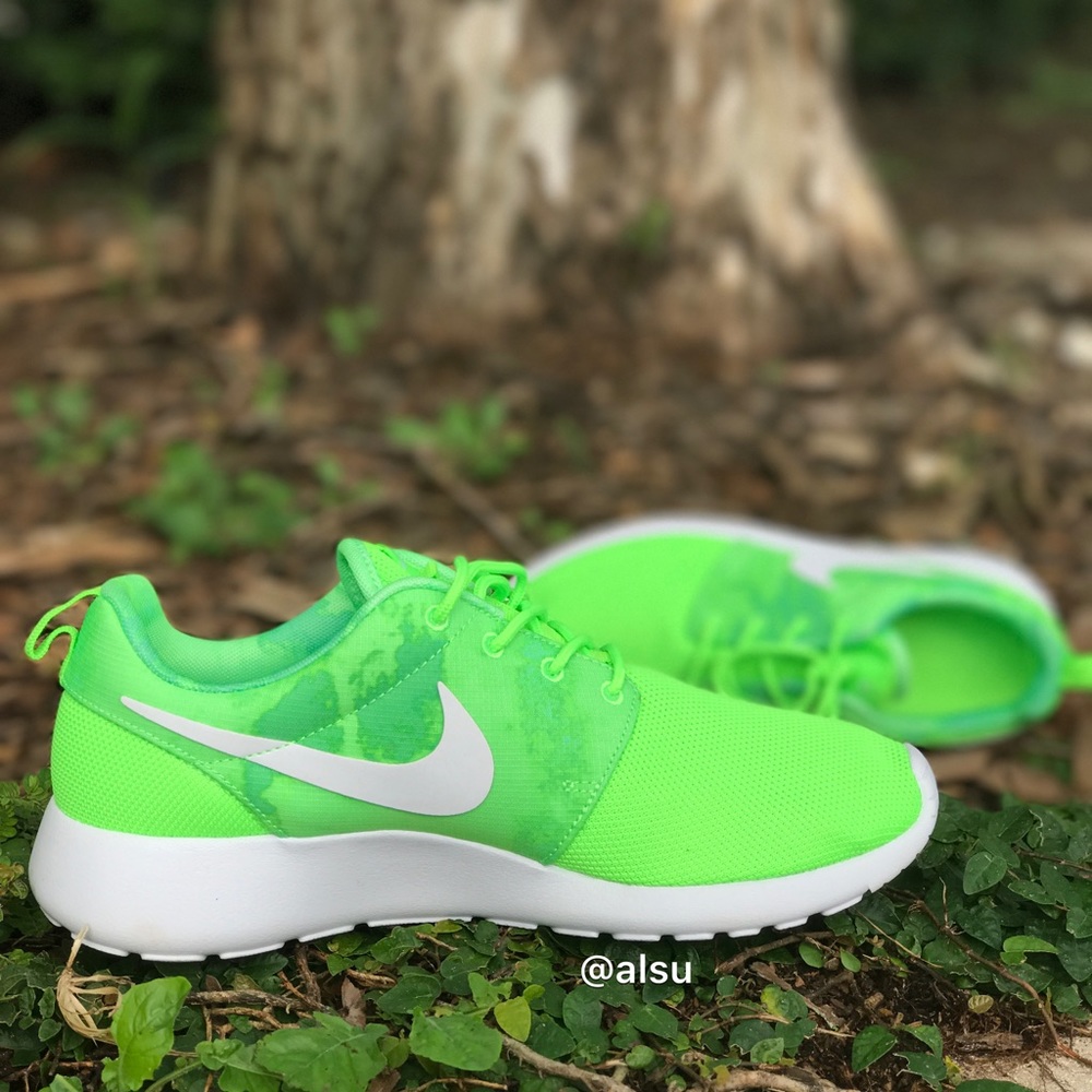 NWT RosheRun Print, size 8 - Picture 3 of 8