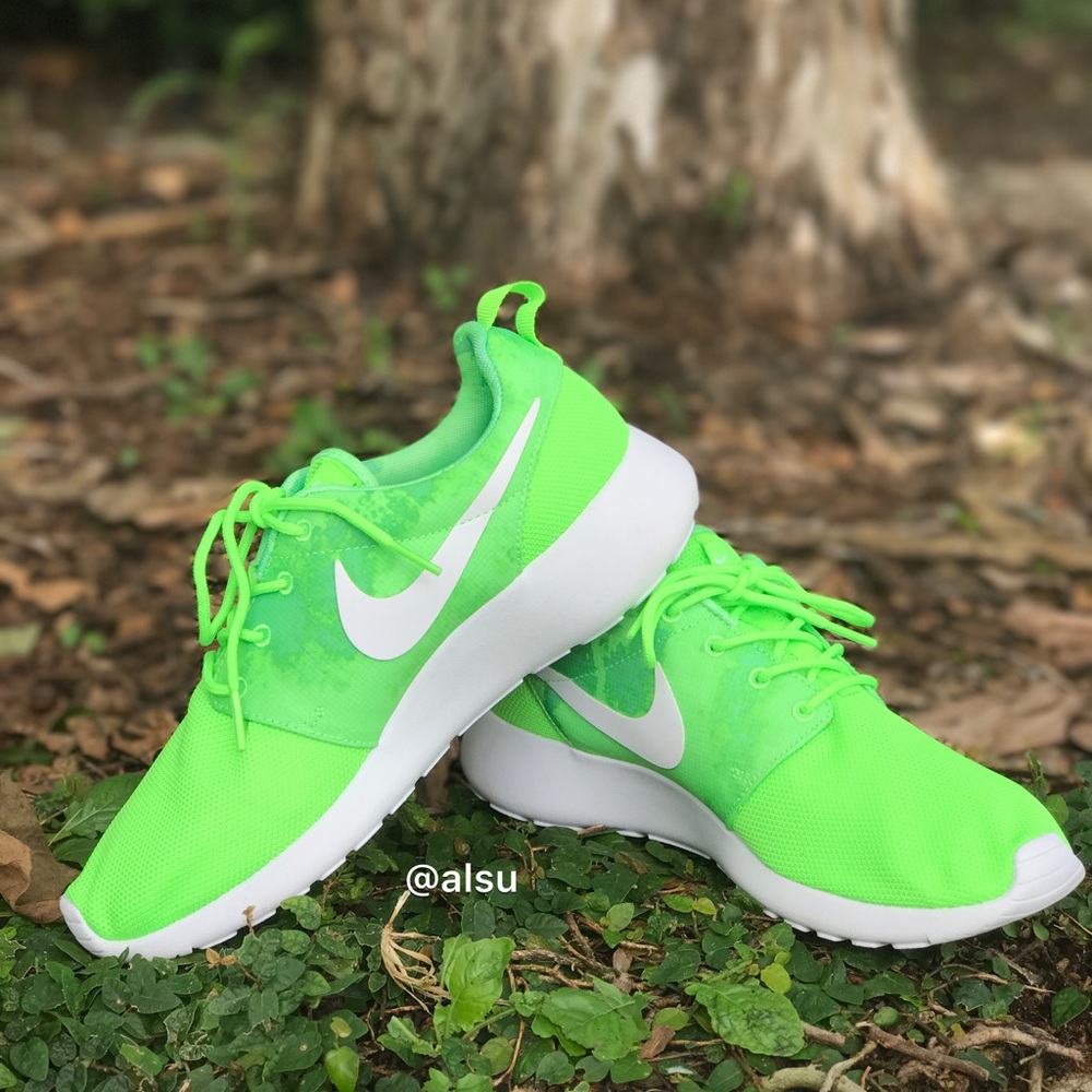 NWT RosheRun Print, size 8 - Picture 4 of 8