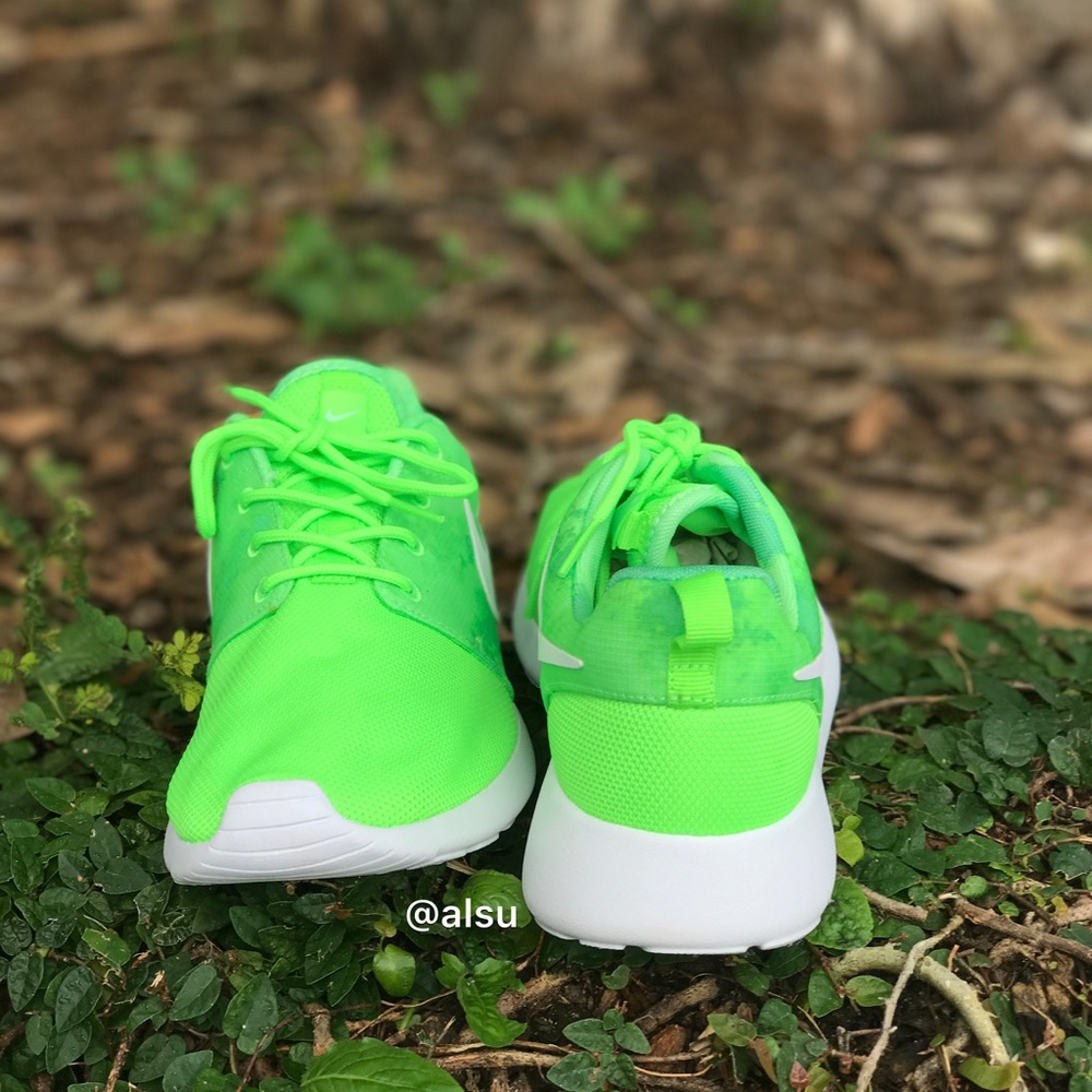 NWT RosheRun Print, size 8 - Picture 5 of 8