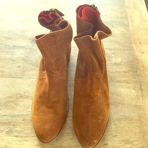 Dolce Vita brown suede booties