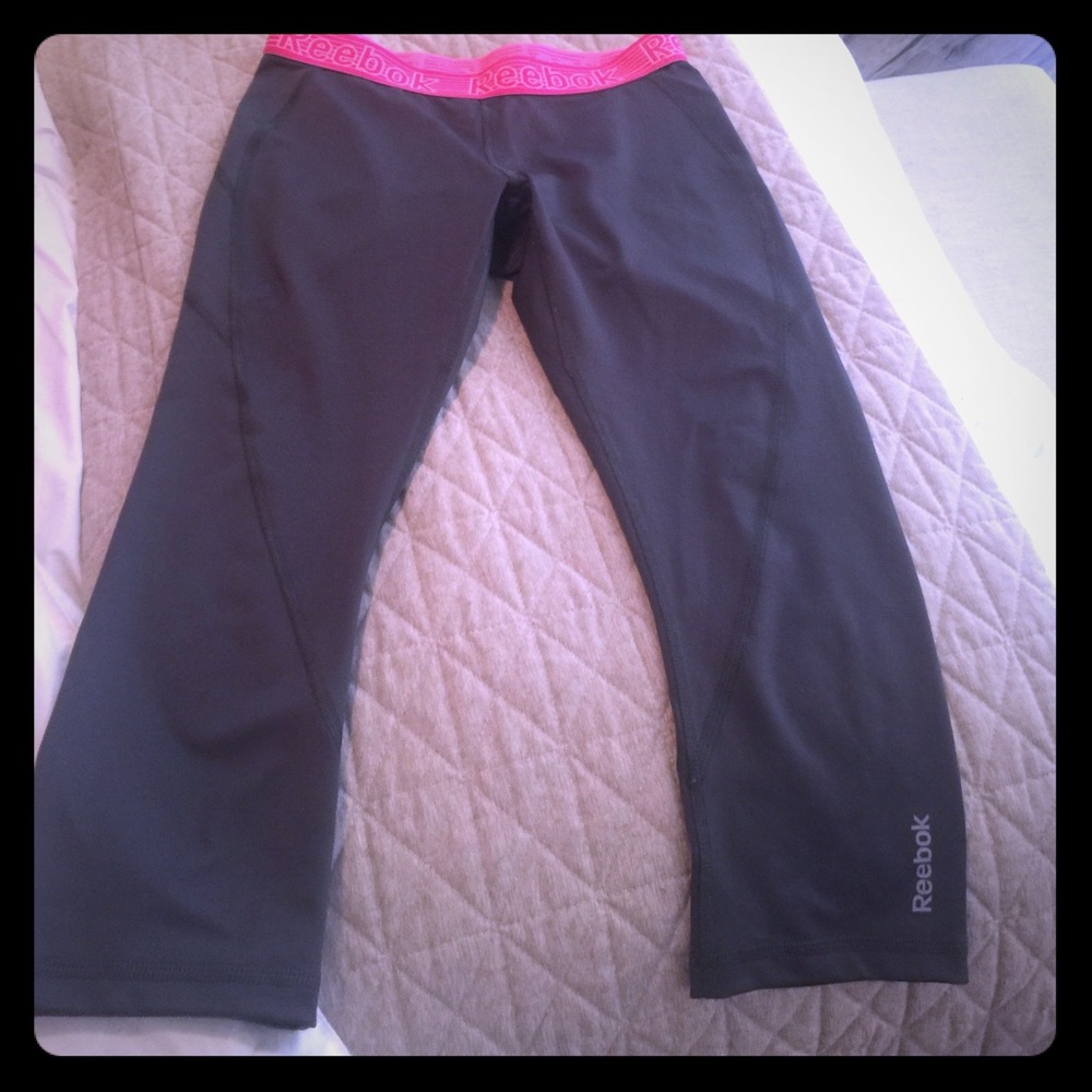 Reebok gray Capri style workout pants!