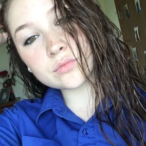 Meet your Posher, Carlee