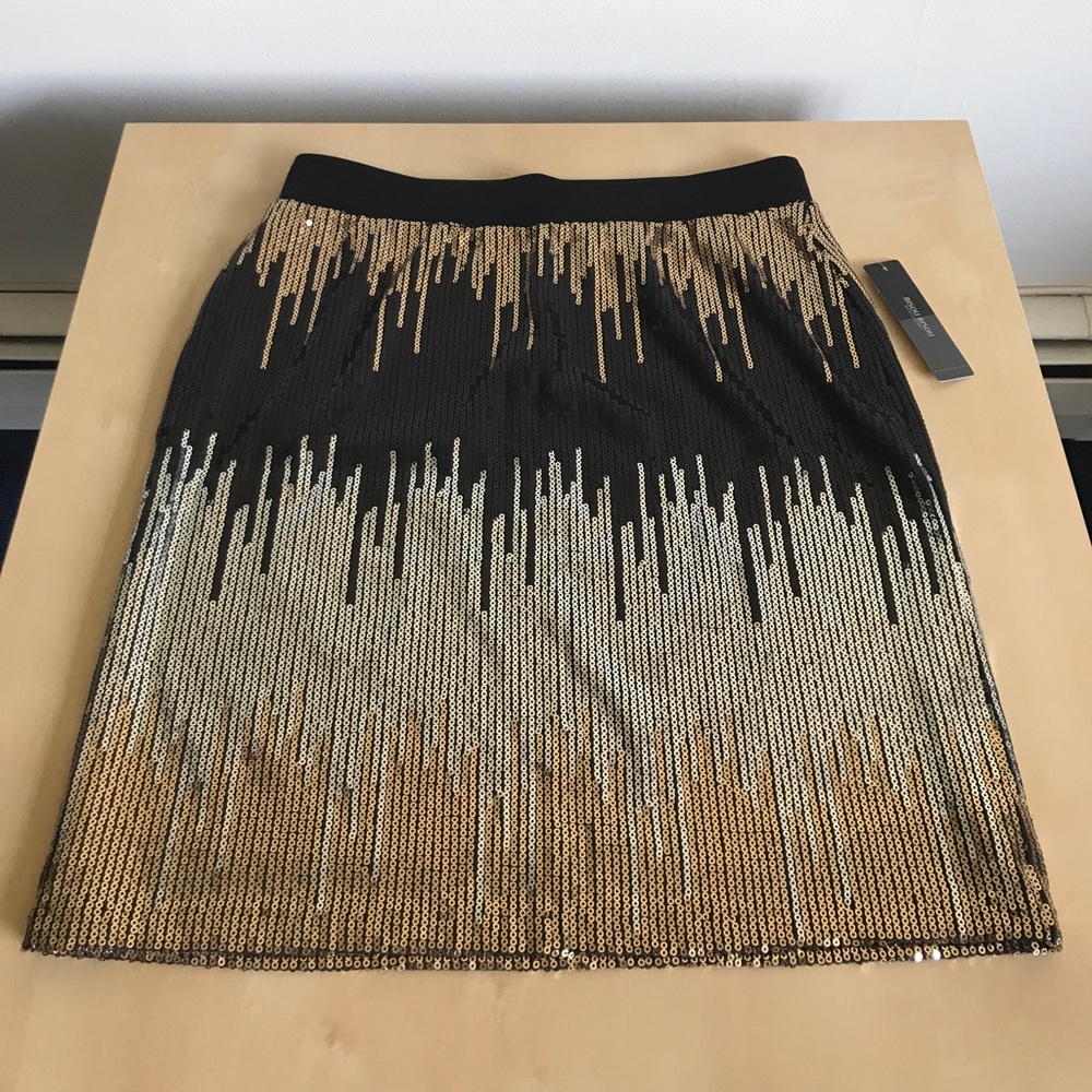 ✨BRAND NEW✨Bisou Bisou - Sequined Skirt - Picture 2 of 5