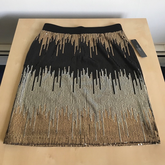 ✨BRAND NEW✨Bisou Bisou - Sequined Skirt - Picture 2 of 5