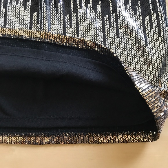 ✨BRAND NEW✨Bisou Bisou - Sequined Skirt - Picture 5 of 5