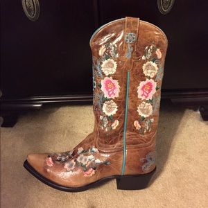 NEW 👢Macie Bean Cowboy Boots 8.5