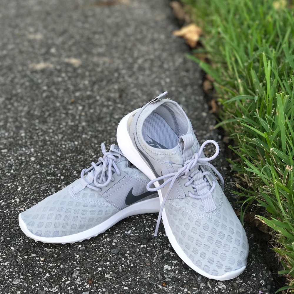 NWT Nike Juvenate Wolf Grey WMNS - Picture 4 of 7