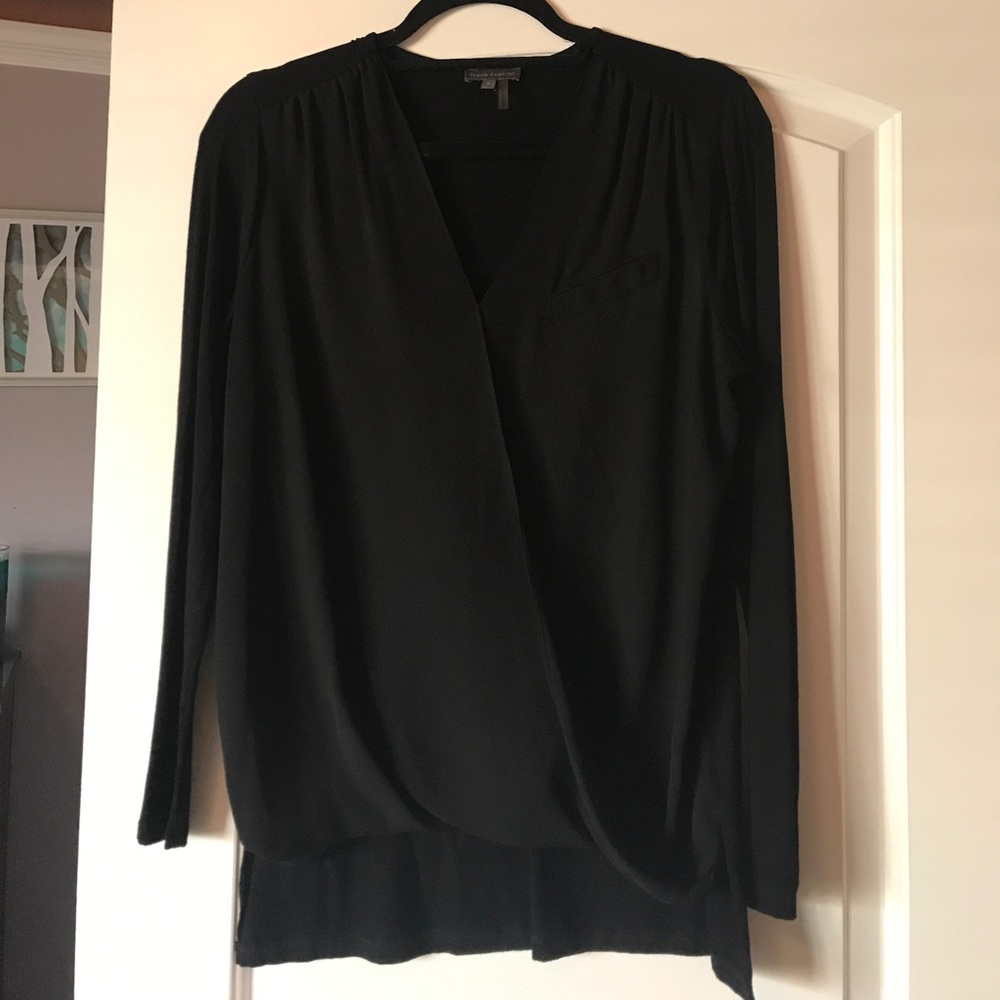 Vince Camuto size small - loose black cross over