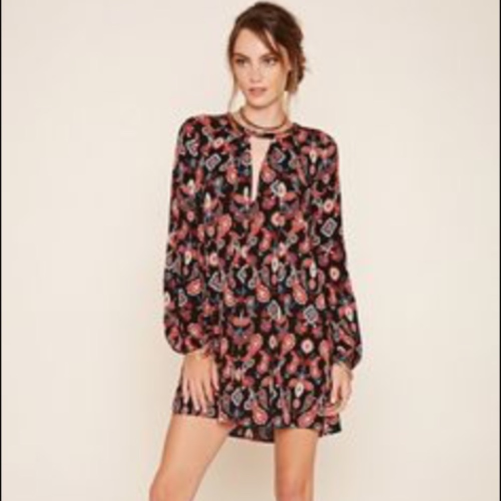 Forever 21 Long Sleeve Paisley Dress