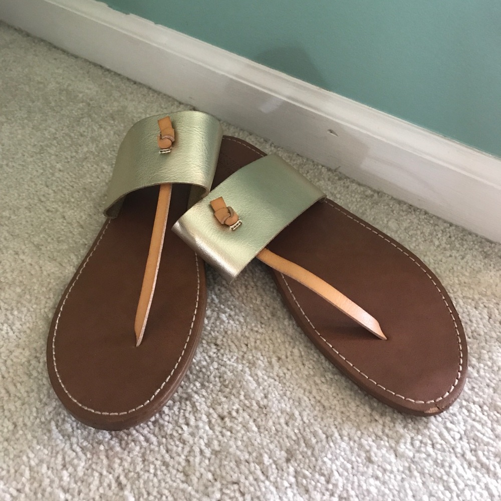 Gold Leather Flip-flops