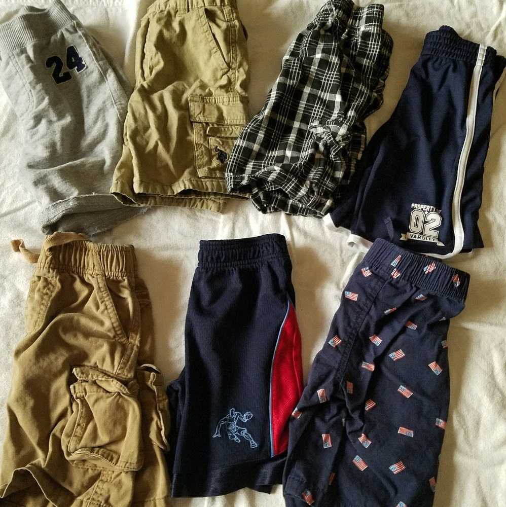Lot of 7 boys shorts
