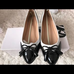 BRAND NEW! Women's flats