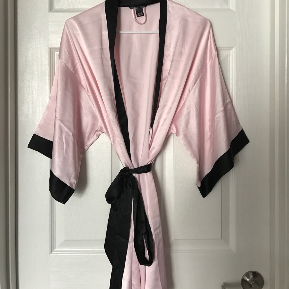 Pink/Black Kimono Robe