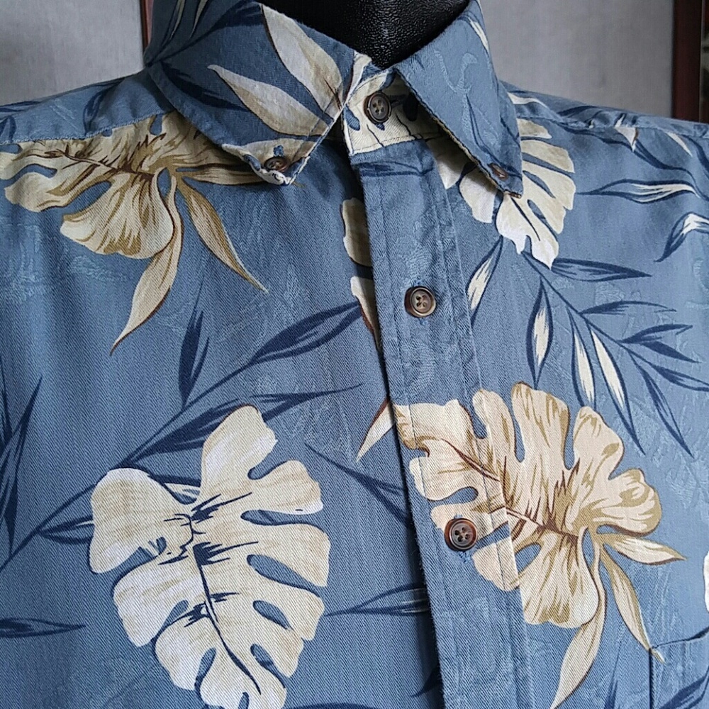 Shirt - Picture 3 of 6