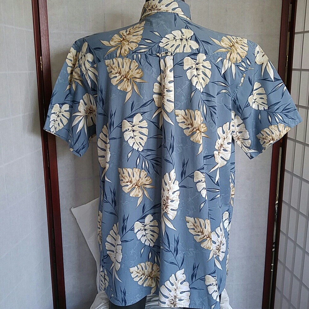 Shirt - Picture 5 of 6