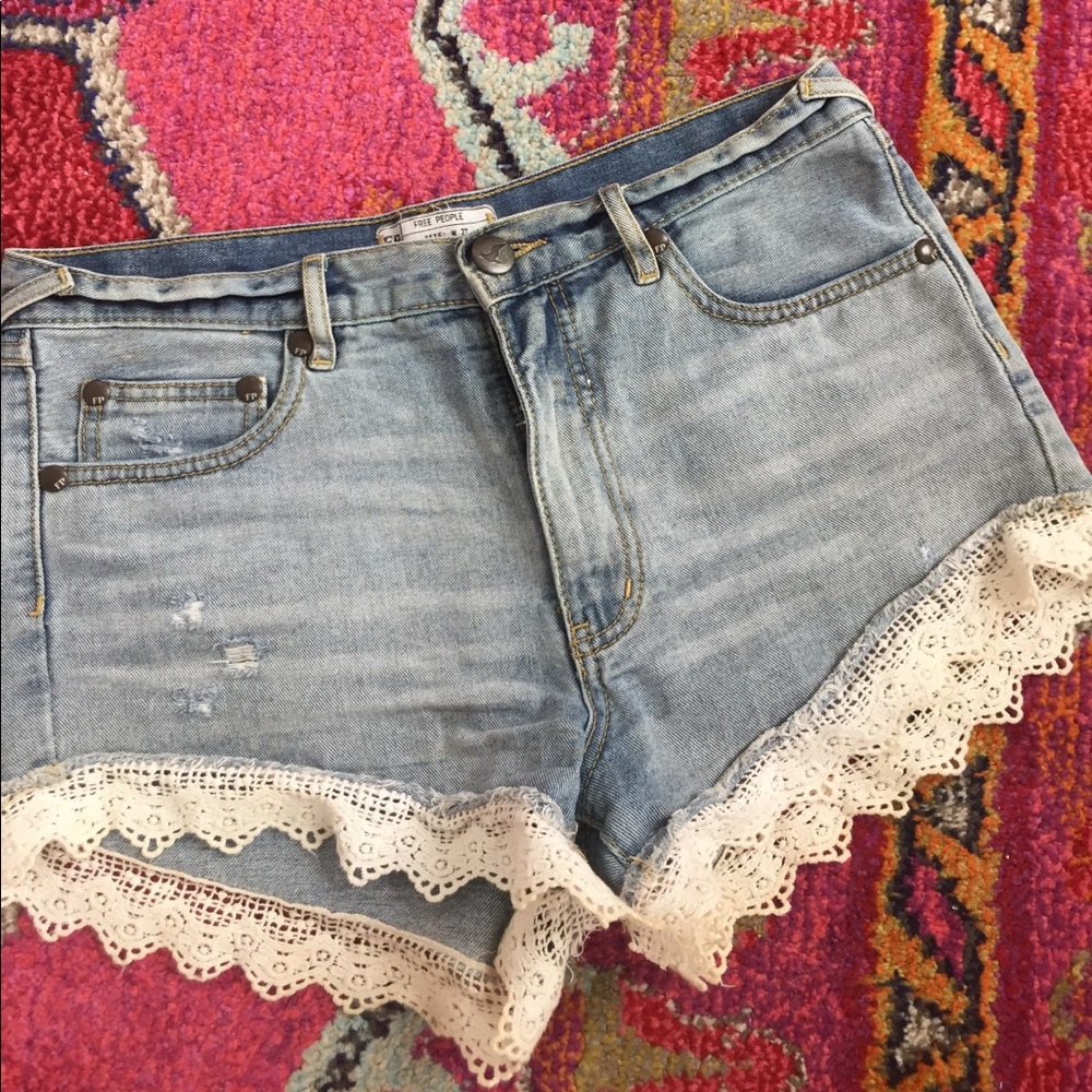 Free People Lacey Denim Cutoff Short Daisy Wash
