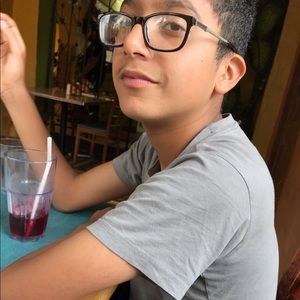 Meet your Posher, Carlos