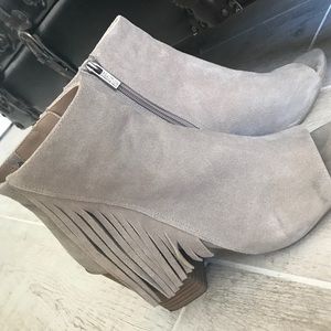Kenneth Cole heel boots with fringe and open toe