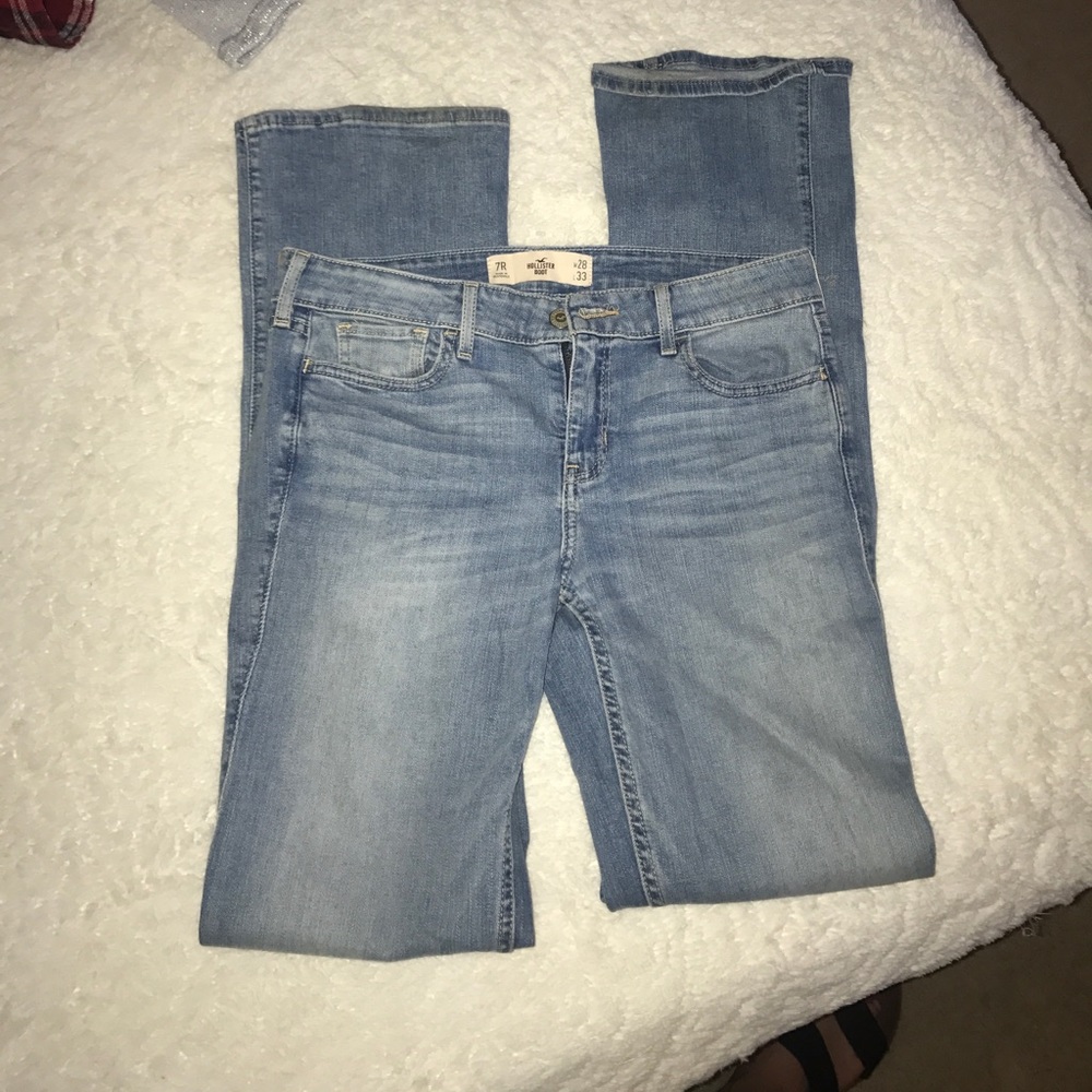 Light wash Hollister jeans