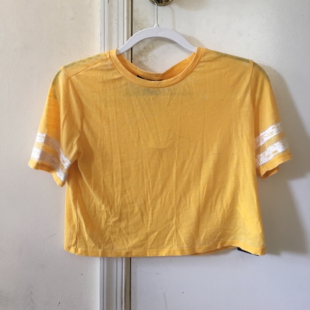 Sunny boxy varsity stripe tee!