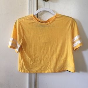 Sunny boxy varsity stripe tee!