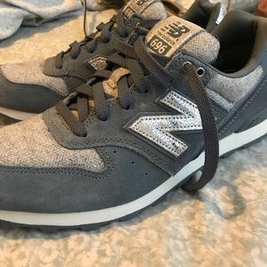 Like new new balance shoes size 7