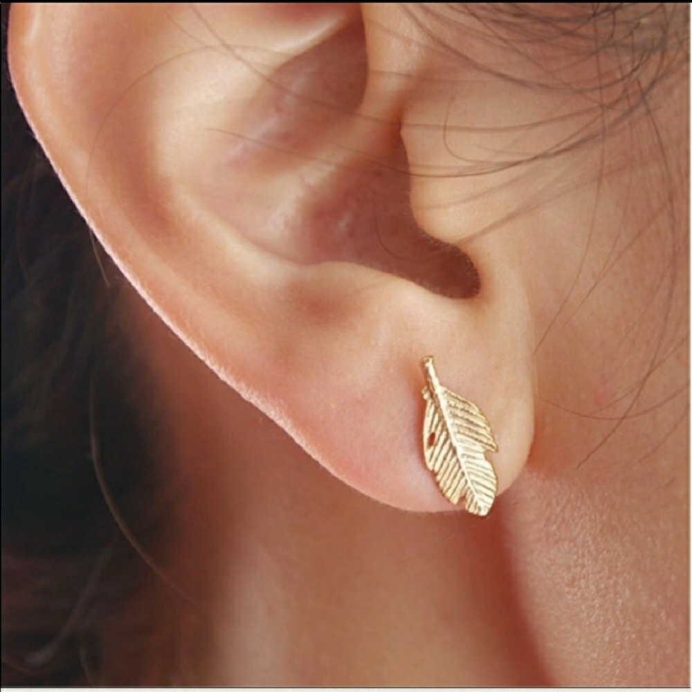 Gold or Silver Leaf earrings 🍂 - Picture 4 of 4
