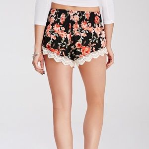 Forever 21 Black/White Daisy Shorts