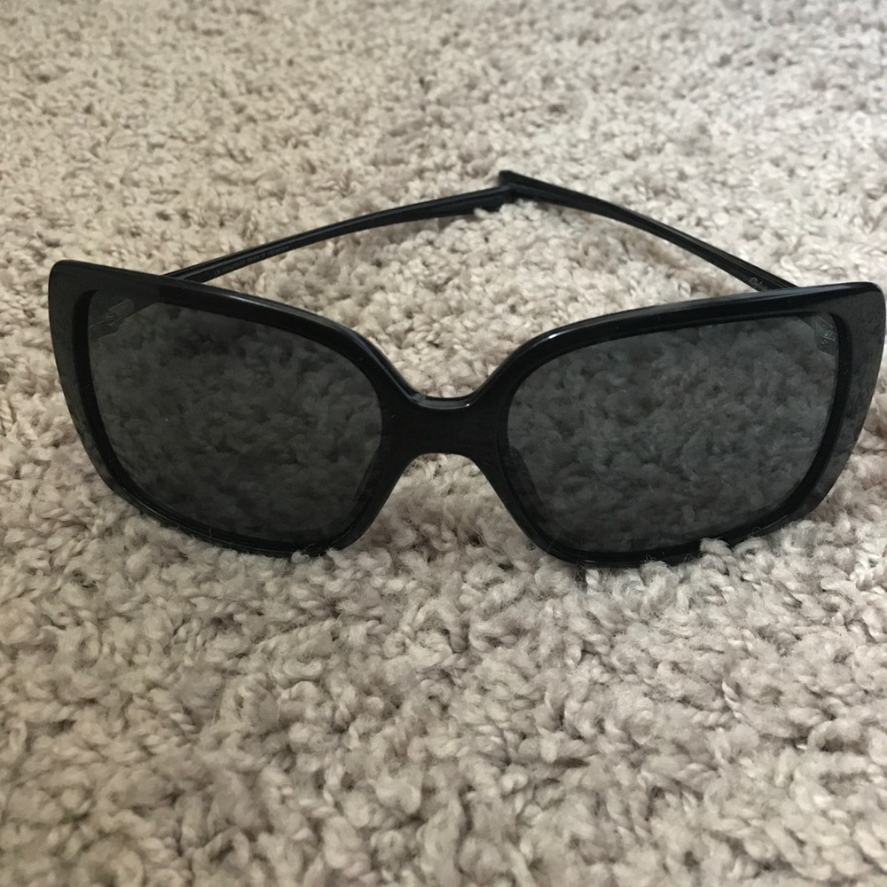 Polarized Oakley's Black Frames and Lenses