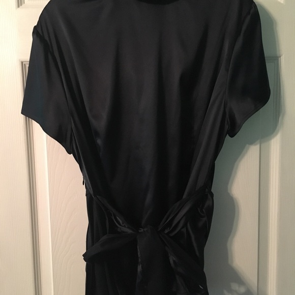 Ann Taylor Dark Blue Fitted Blouse, Size 18 - Picture 5 of 6