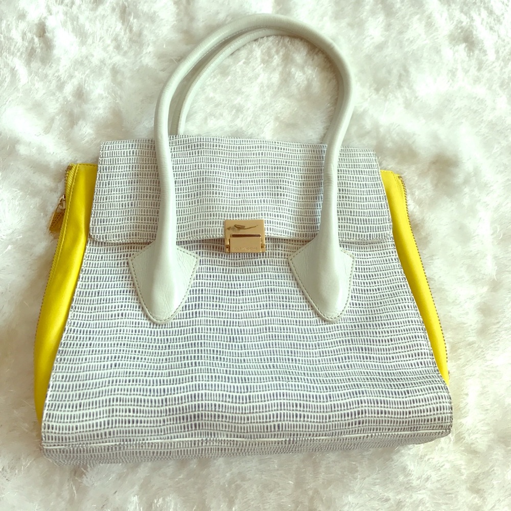 AUTH* Pour la Victoire satchel with top handles