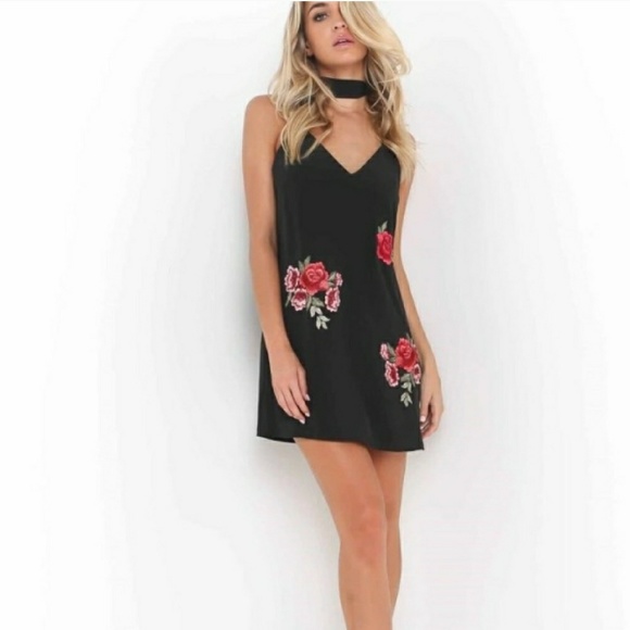 🌿ROSE EMBROIDERED DRESS🌿 - Picture 3 of 7