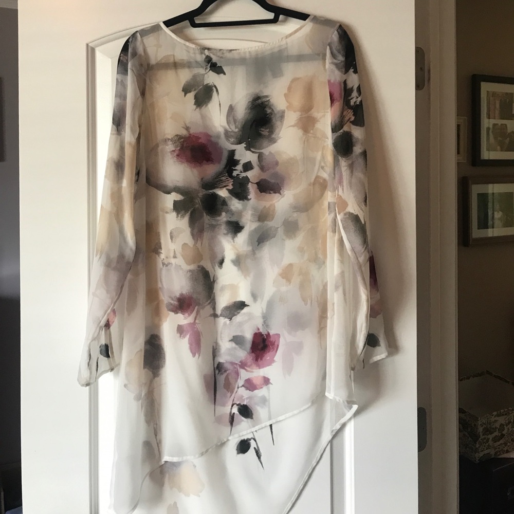 Asymmetric flowered tunic top by WHBM