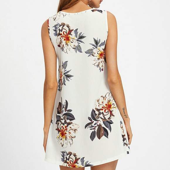 🔴LAST ONE🔴🌿FLORAL DRESS🌿🌿 - Picture 6 of 7