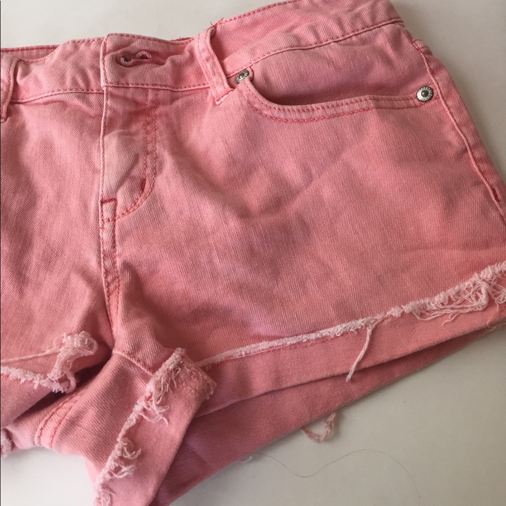 Shorts - Picture 2 of 4