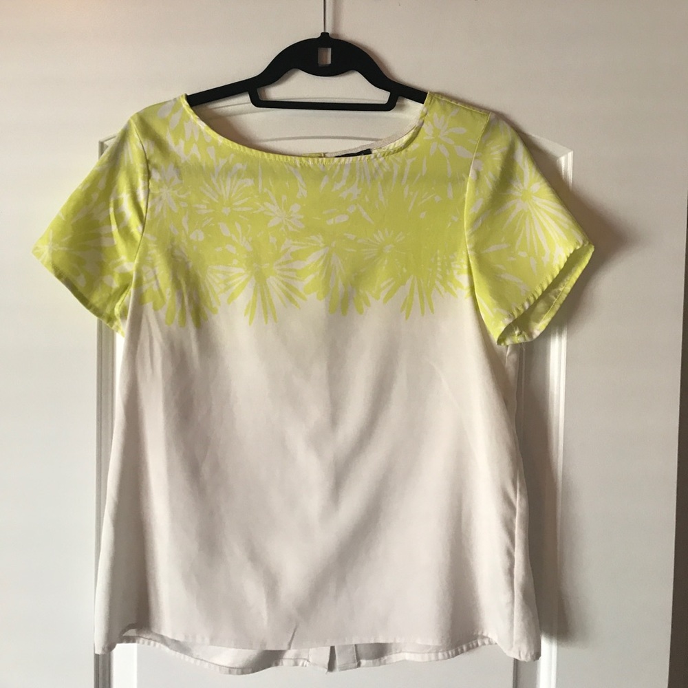 Summer-y blouse - lime green floral w back buttons