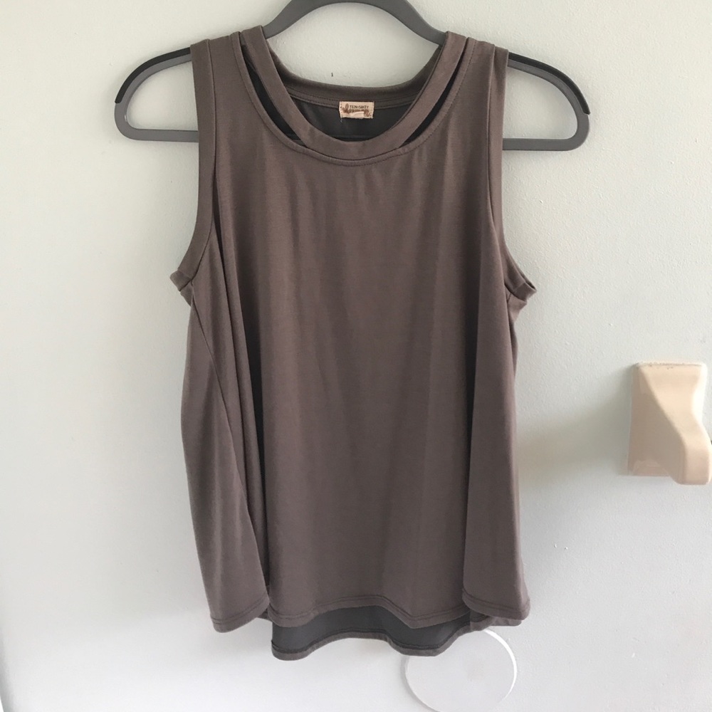 Gray top