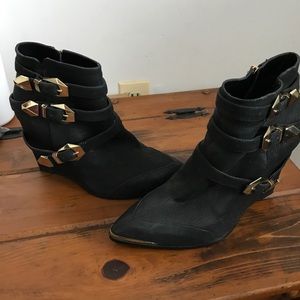 Vince camuto booties