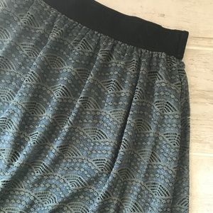 Grey and Black Lace LuLaRoe Lola skirt