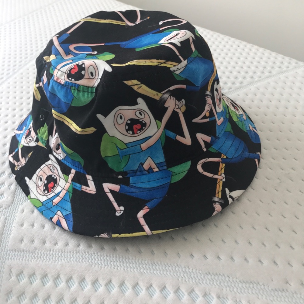 Bucket Hat