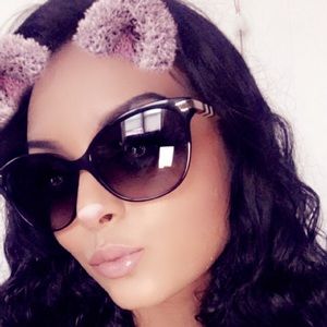 Meet your Posher, Avianti