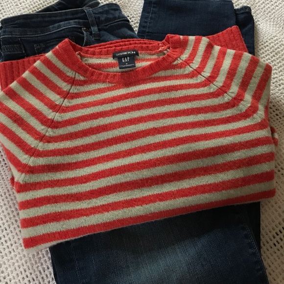 GAP sweater 3/4 sleeve size small - Picture 1 of 4