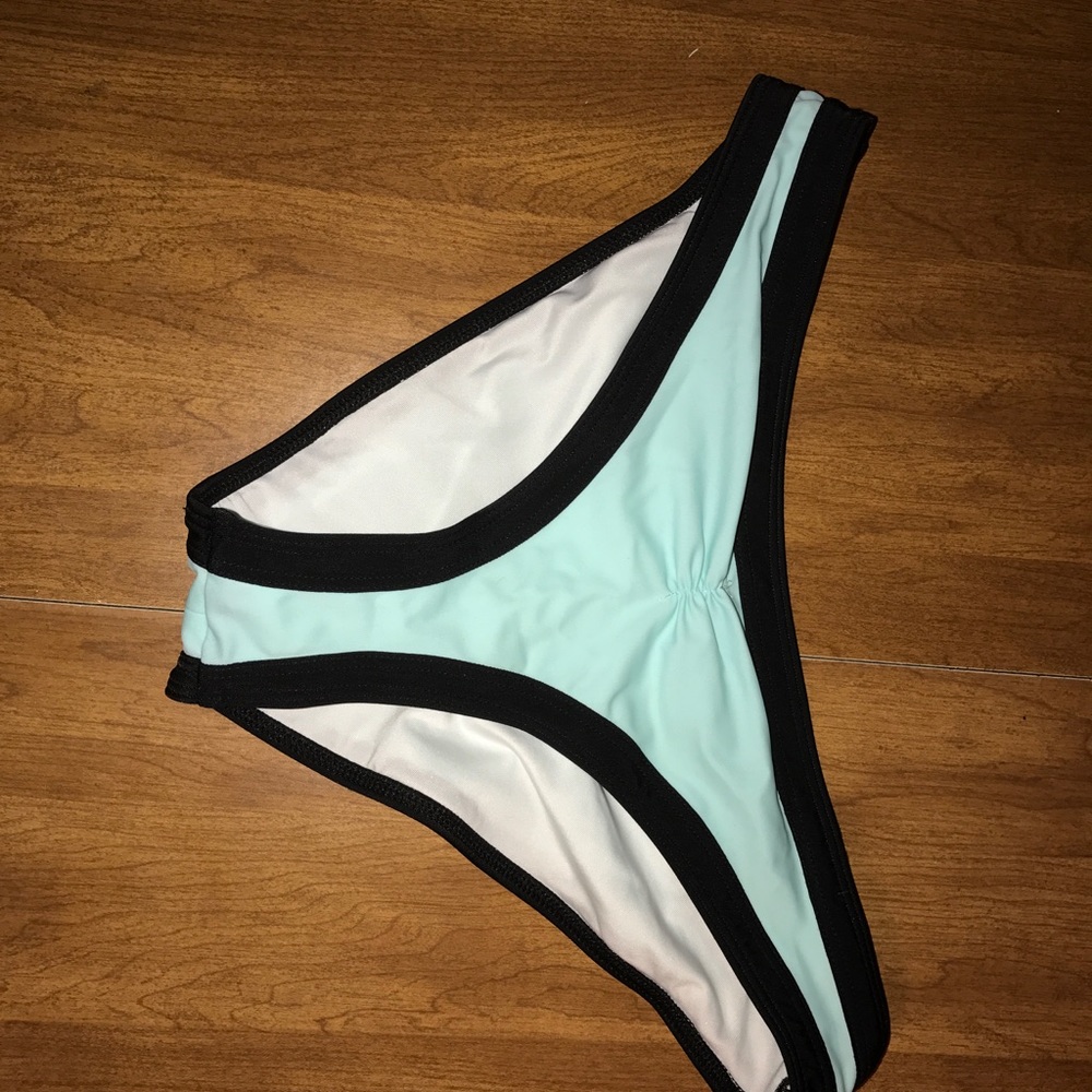 Swimsuit bottom