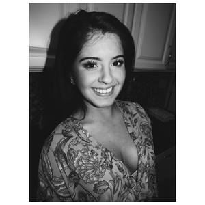 Meet your Posher, Estefania