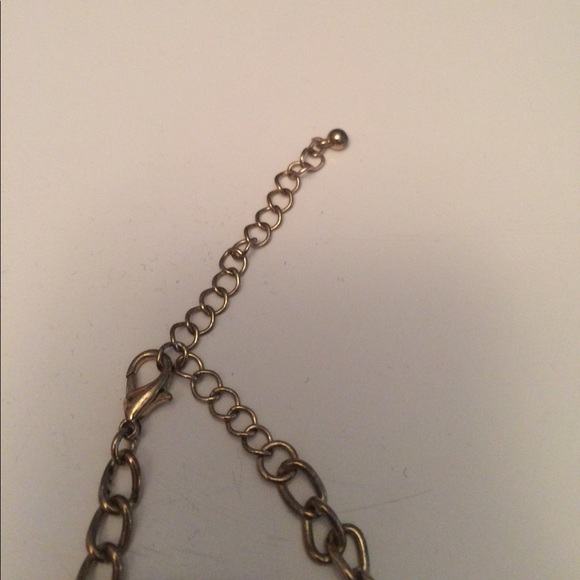 🆕Perriwinkle Statement Necklace - Picture 2 of 3