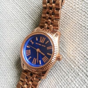 Flash Sale!! ❤️ 💙 Michael Kors Watch 💙