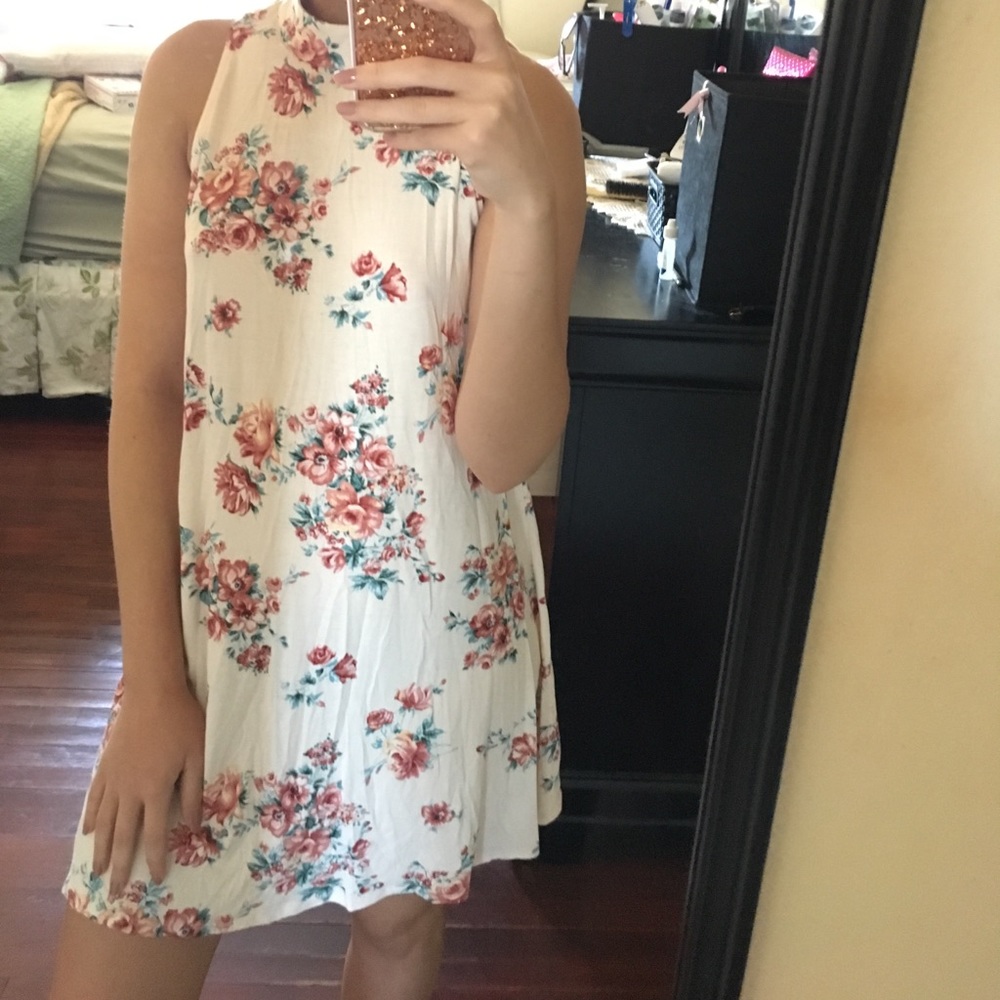 Light pink floral dress size small