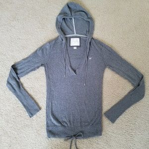 Woman's medium American Eagle sweater